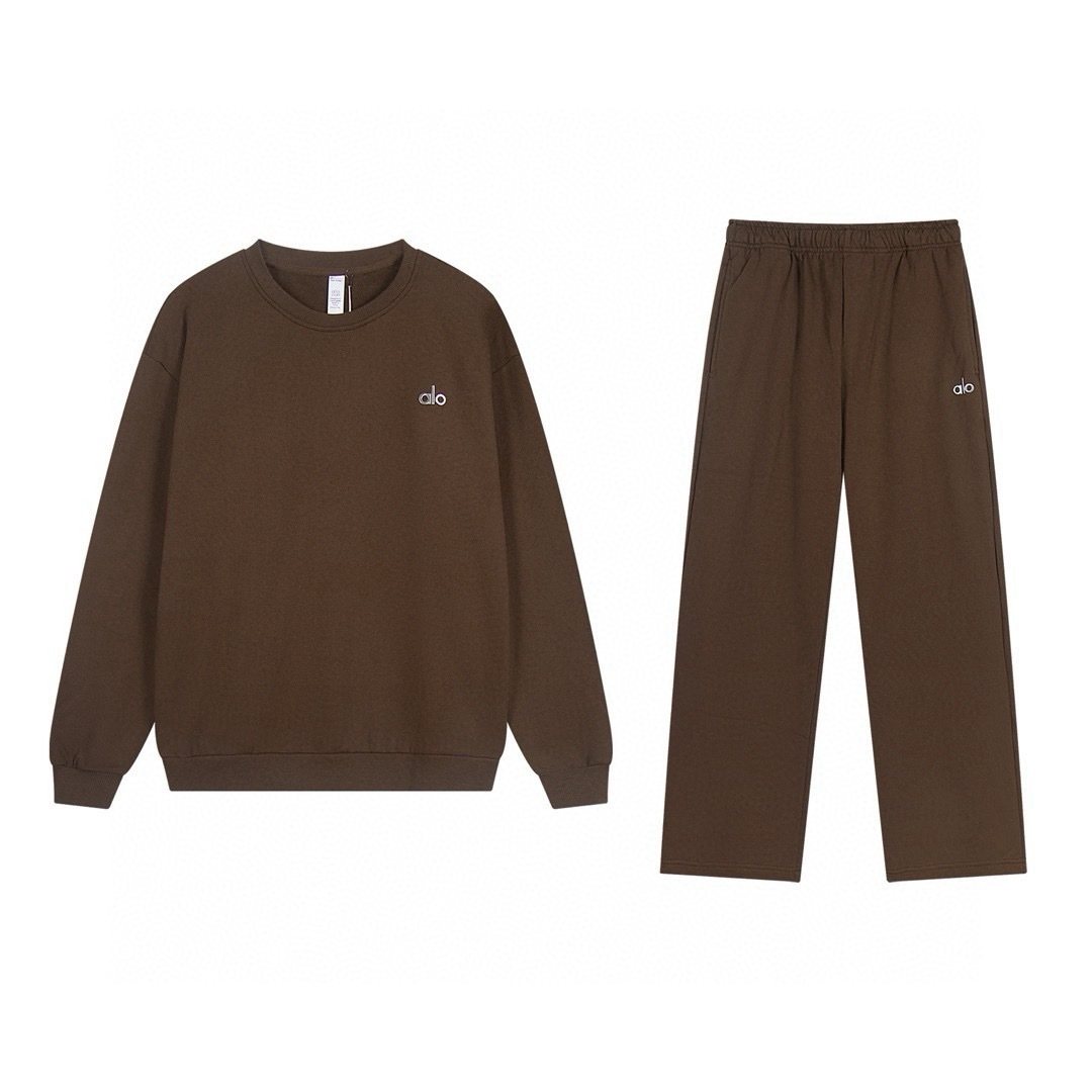 alo Small Logo Crewneck Sweatshirt & Sweatpants Matching Set